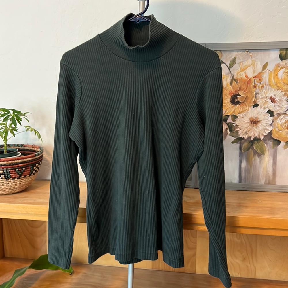 Limited, London Paris New York extra large green sweater